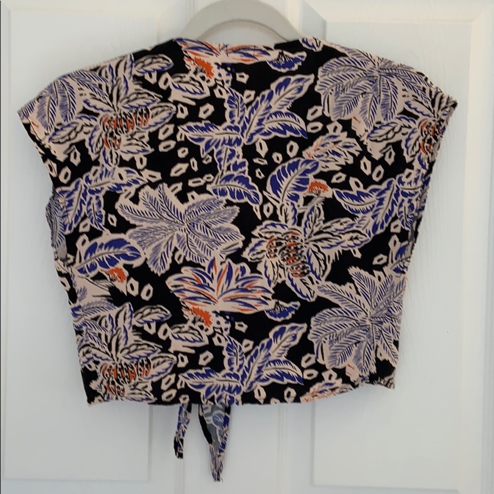 🌺Cute Tops Bundle🌺 - Picture 3 of 6